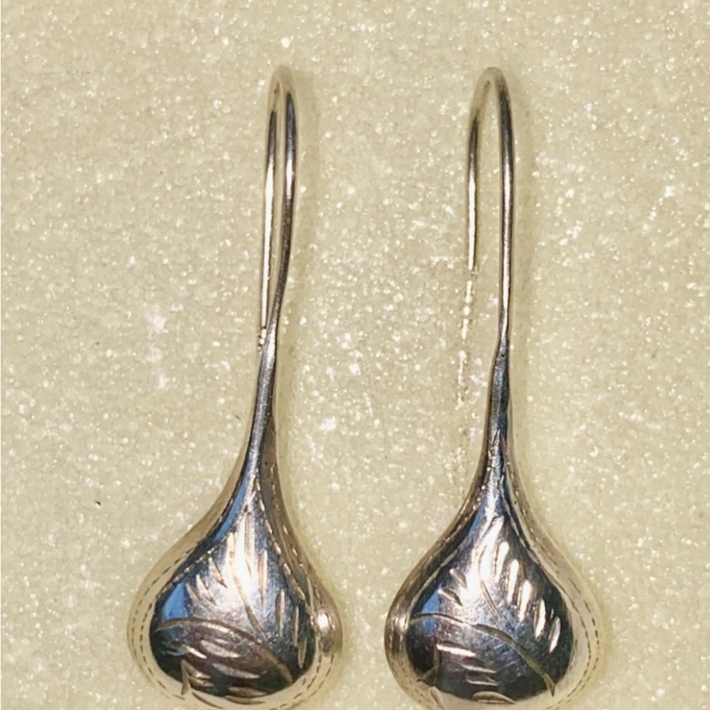 Elegant Silver Teardrop Earrings
